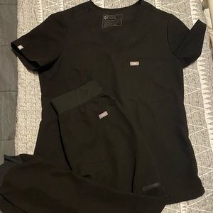 Small black figs jogger scrubs